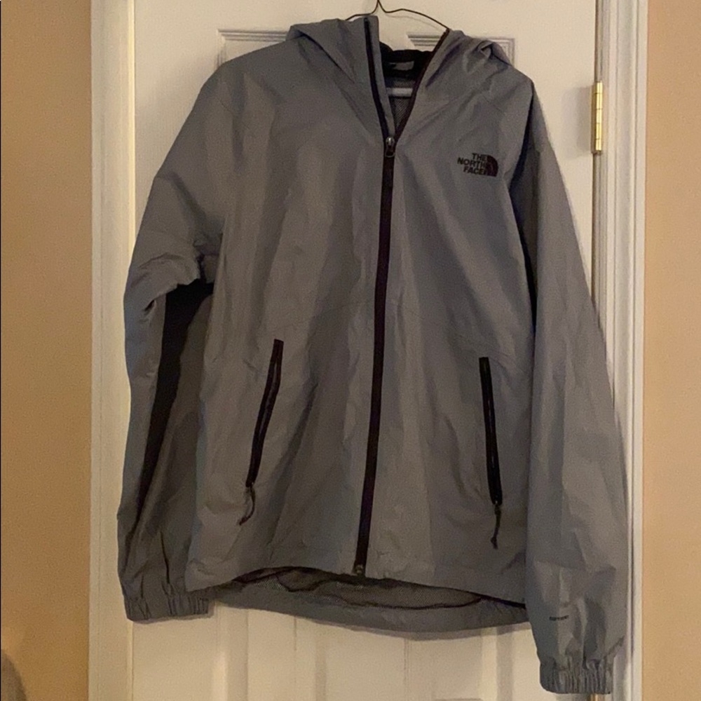 Men’s NorthFace wind runner